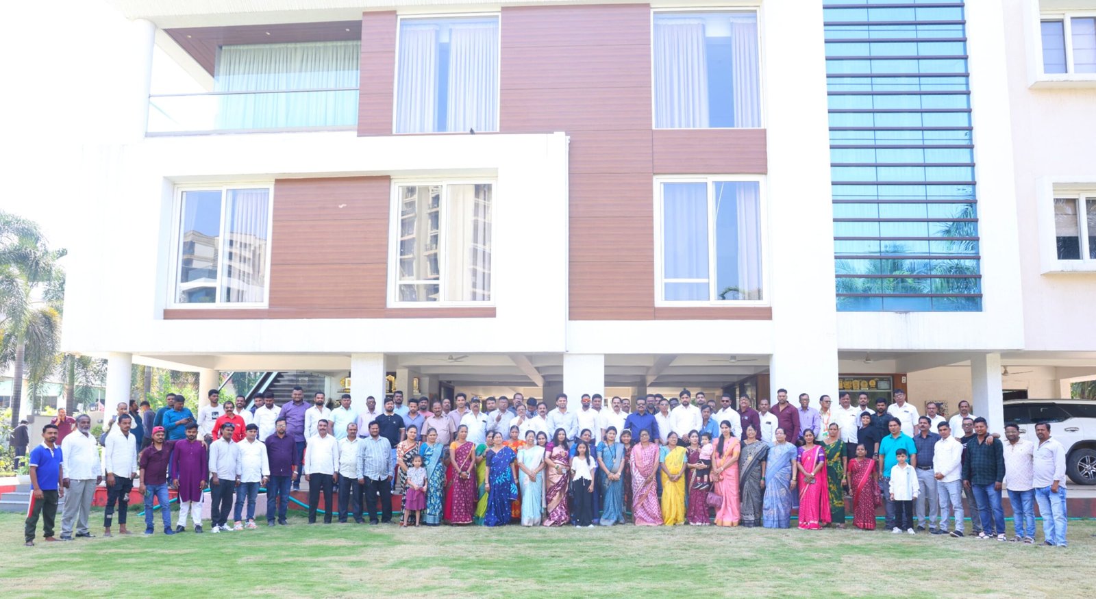 ‘सुखकर्ता’वर भेंडखळच्या काँग्रेस कार्यकर्त्यांचे शक्तिप्रदर्शन!  भेडखळ ग्रामस्थांचा सन्मान राखला जाईल : महेंद्रशेठ घरत